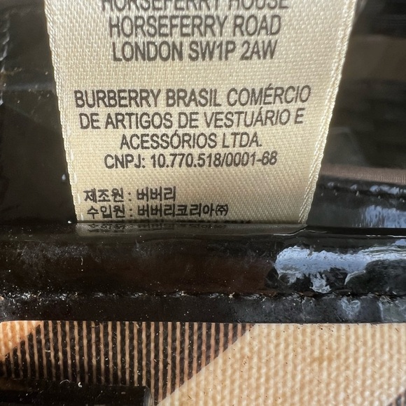 Classic Novacheck Burberry Tote - Picture 7 of 9